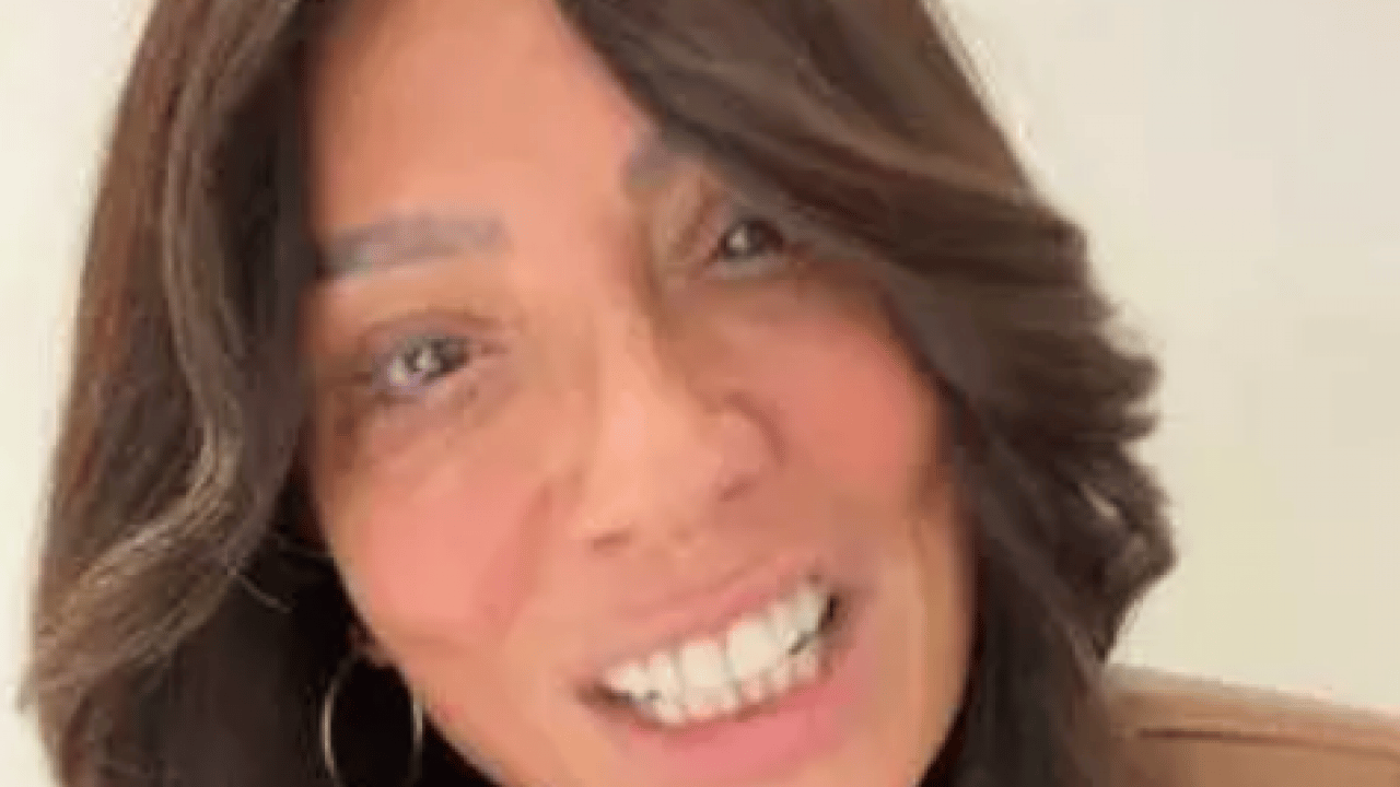 Foto - Türk şarkıcı Yunanistan'a alınmadı: 'Milli bir meseleymiş!'