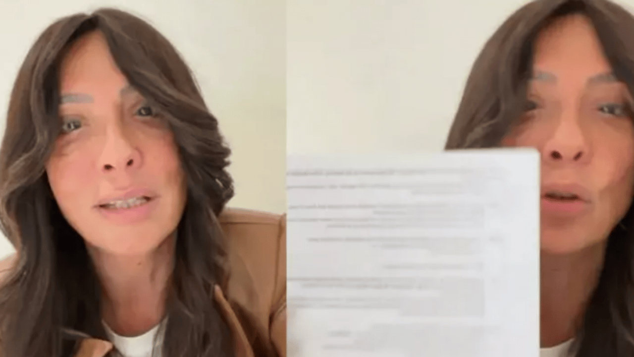 Türk şarkıcı Yunanistan'a alınmadı: 'Milli bir meseleymiş!'