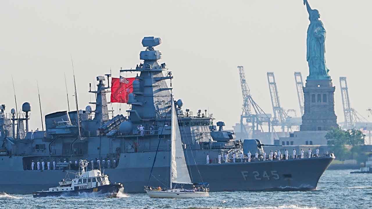 Foto - Türk savaş gemisi Amerika'da! New York'tan görüntüler geldi