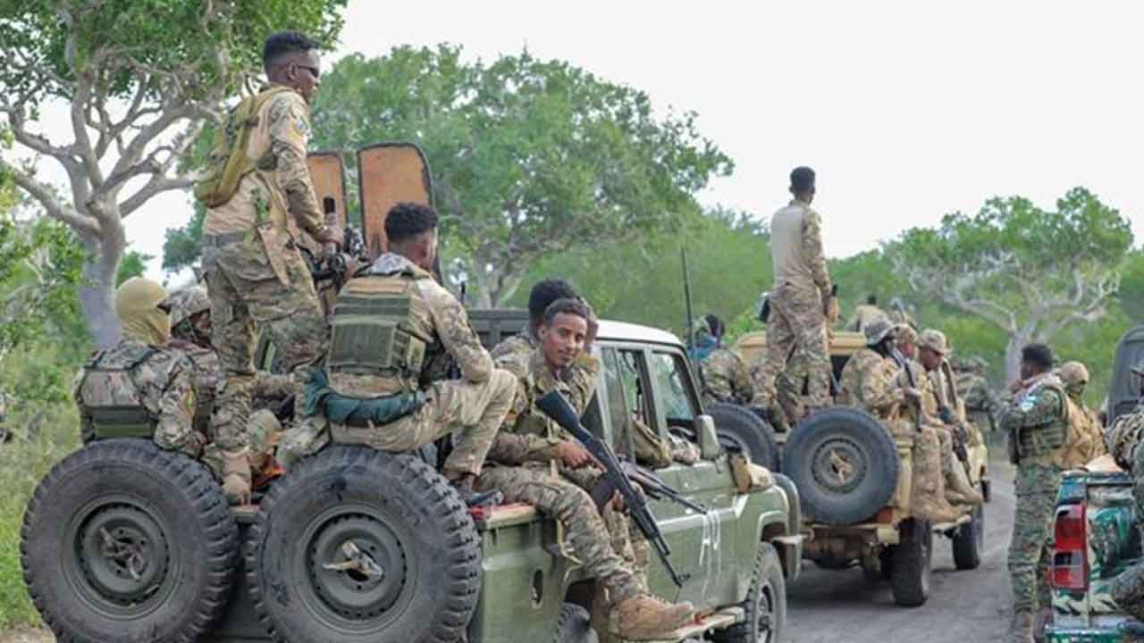 Foto - Türk savaş uçakları ve İHA'lar ülkedeydi!  40 kişi peş peşe öldürüldü