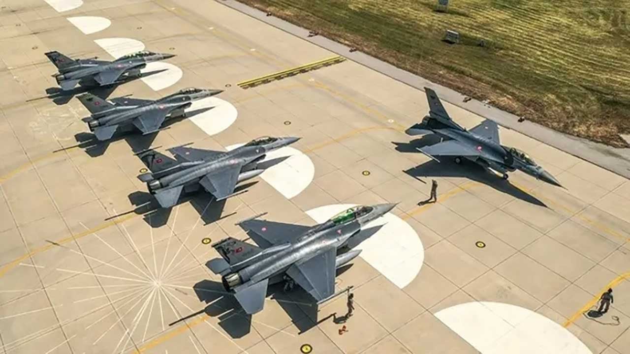 Foto - Türk savunma sanayiinden gövde gösterisi! Türkiye göklerde dünya devlerini zorluyor