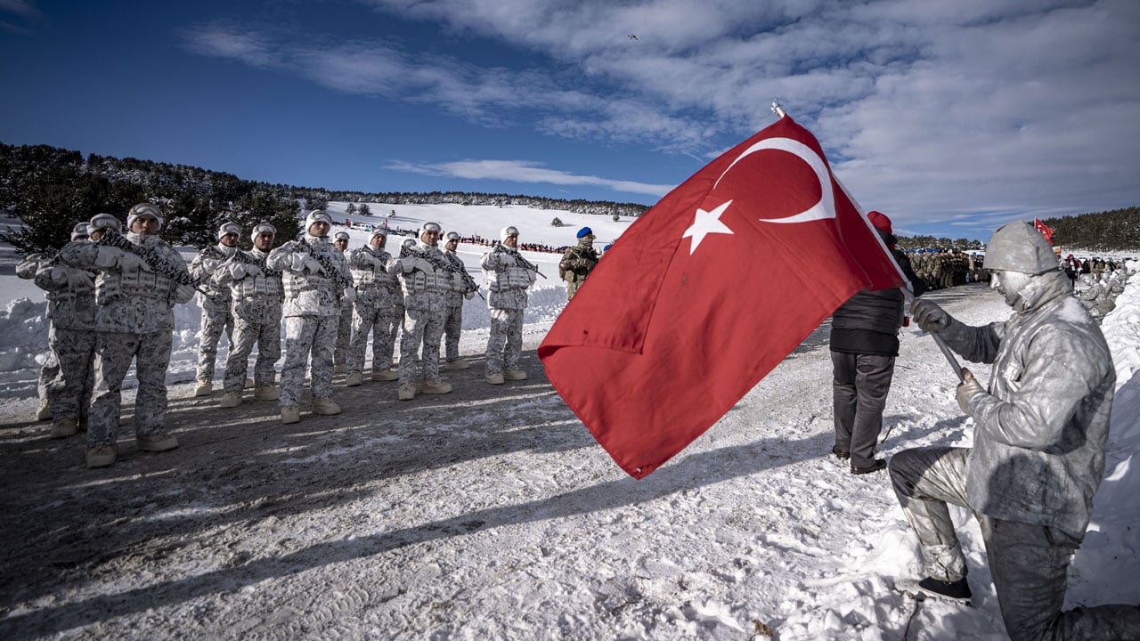 Foto - Türkiye, -17 derecede Sarıkamış'ta şehitleriyle yürüdü