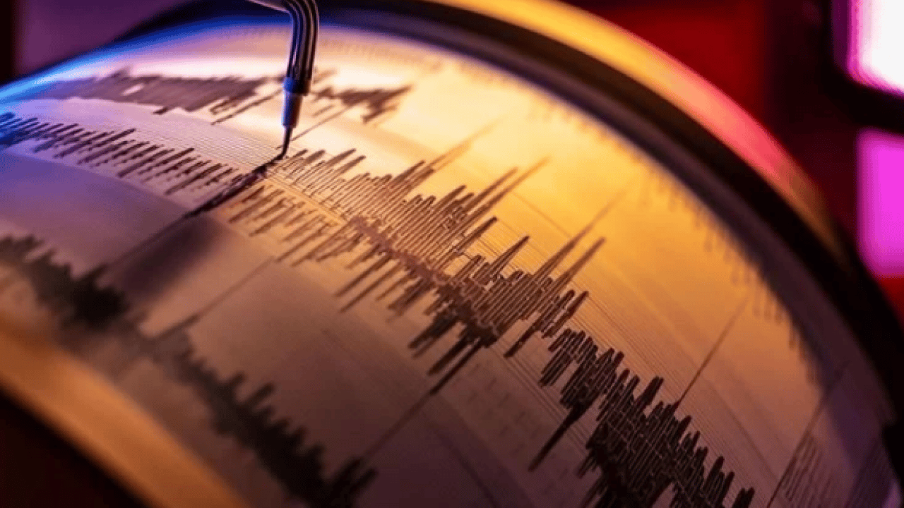 Foto - Türkiye beşik gibi sallanıyor! Aynı gün 3 ilde deprem! Yer Bilimci Prof. Dr. Naci Görür'den korkutan yorum