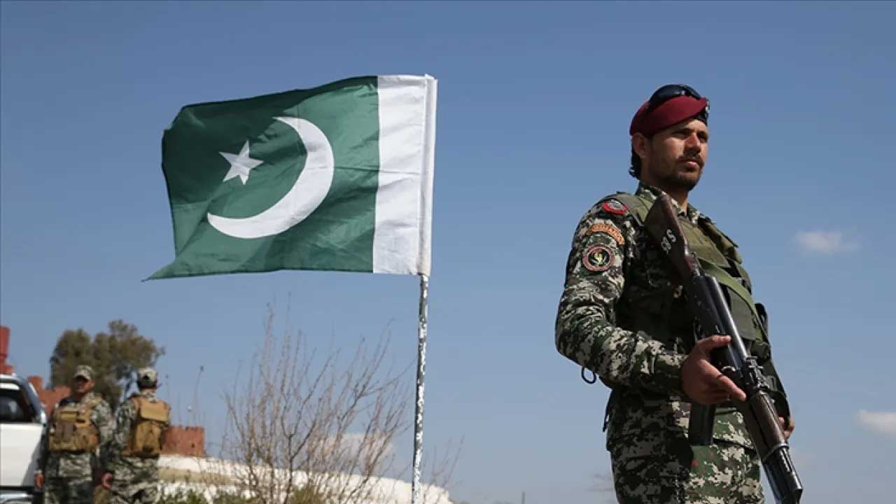 Foto - Türkiye dostu Pakistan, Hindistan'a ders verdi! Çok sayıda ölü var