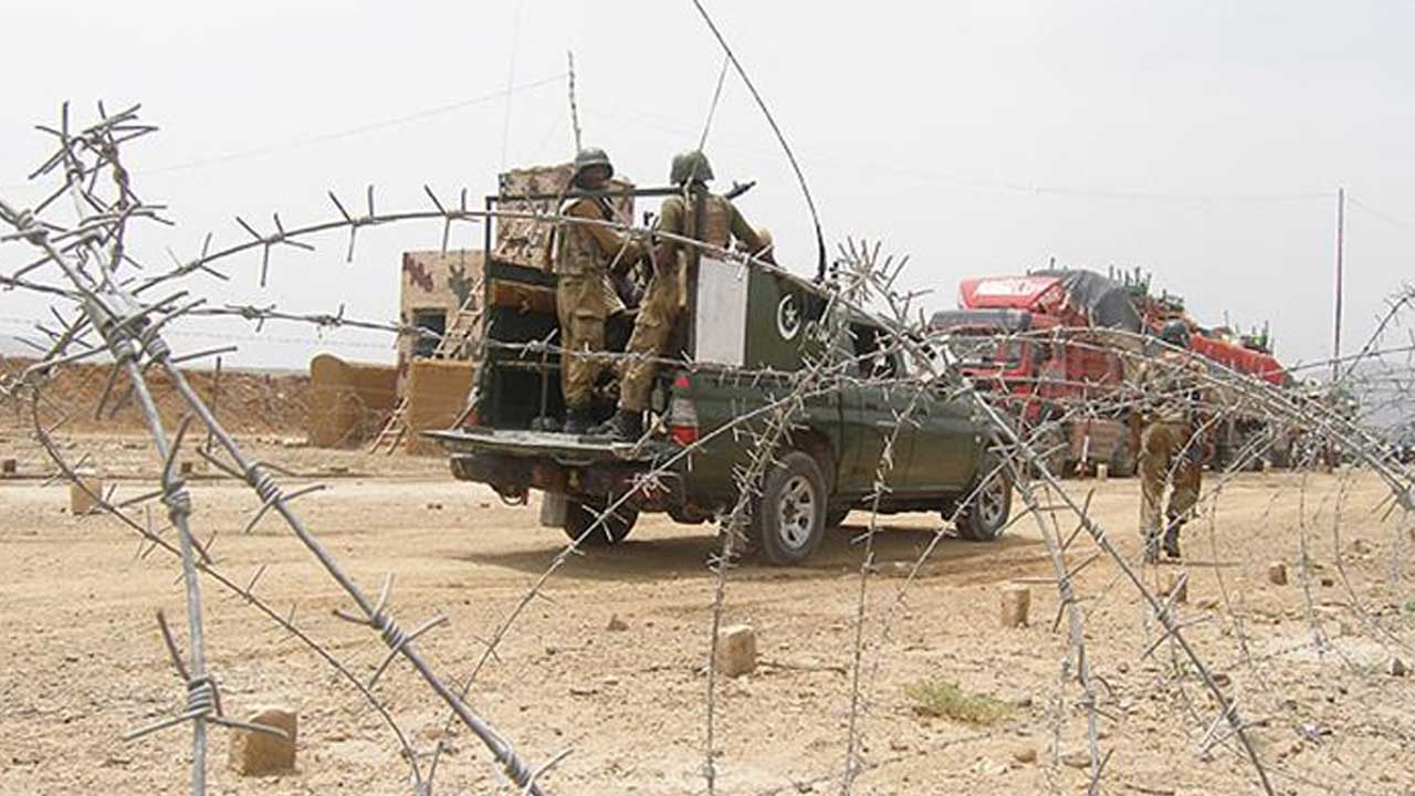 Foto - Türkiye dostu Pakistan, Hindistan'a ders verdi! Çok sayıda ölü var
