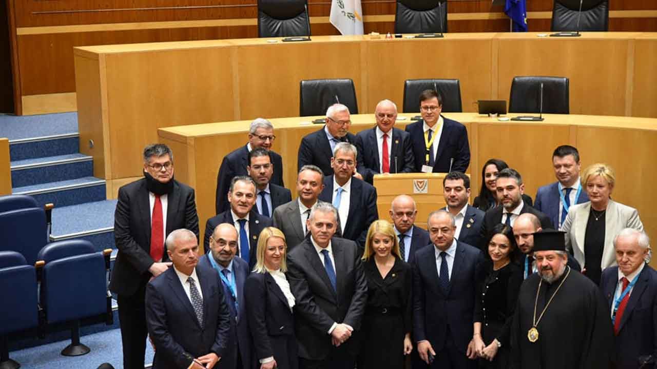 Foto - 'Türkiye gemilerimize izin versin' dye yalvarıyorlardı! Red yiyince yeni teklifle masaya geldiler