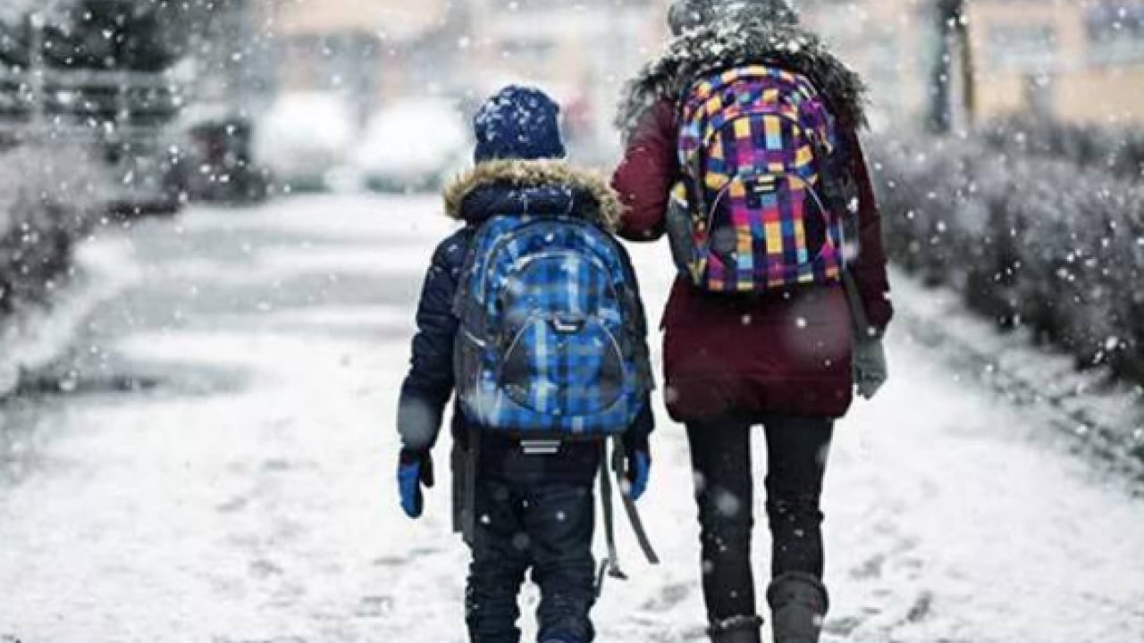 Foto - Türkiye kar altında: İşte okulların tatil edildiği iller!