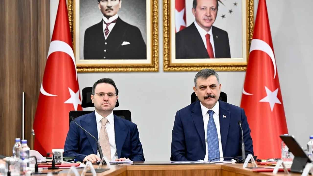 Foto - Türkiye haftaya hızlı başladı! İki bakan, hırsızların, katillerin tozunu atıyor!