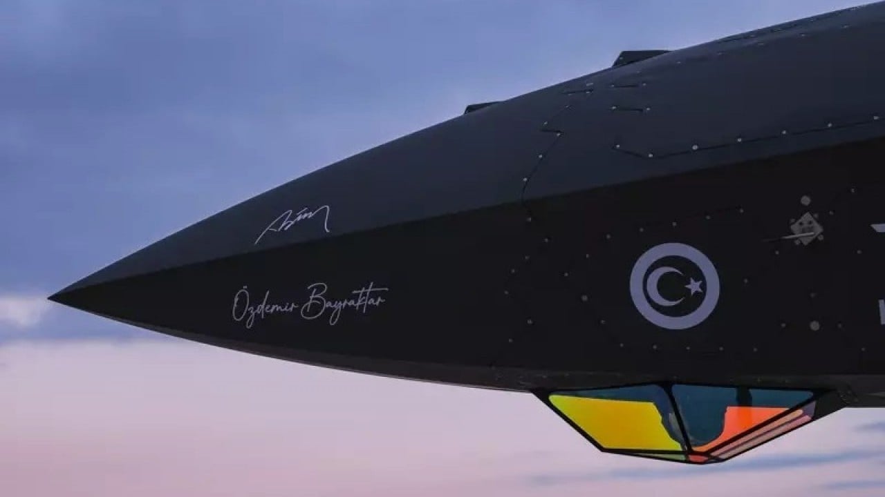 Foto - Türkiye hiçbir ülkenin yapamadığını yaptı! 'Bayraktar Kızılelma ile uçurduk' diyerek duyurdu