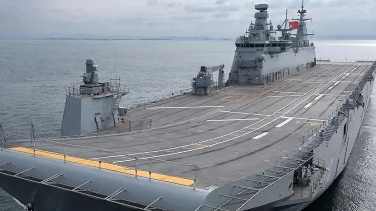 Foto - Türkiye için Milli Uçak gemisi gerekli mi