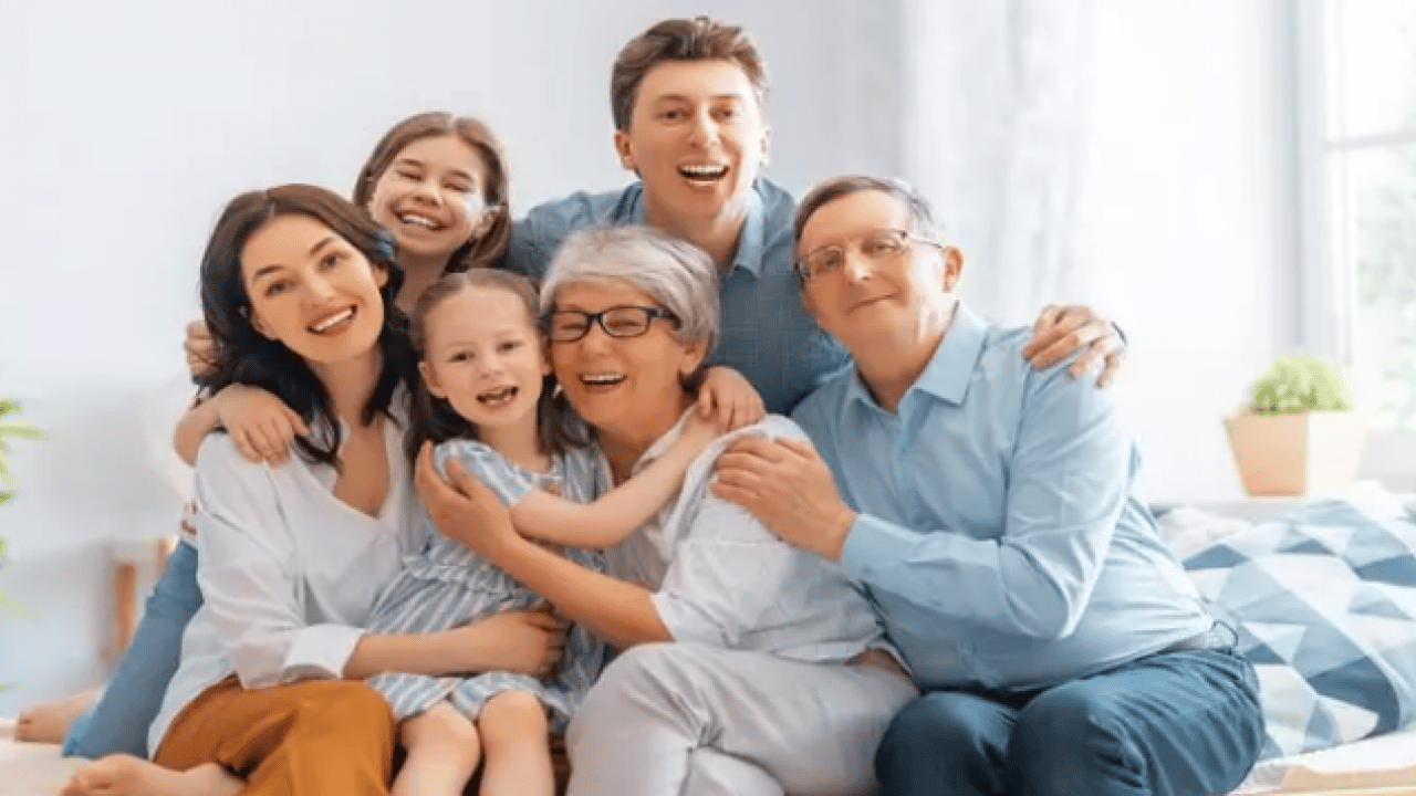 Foto - Türkiye İstatistik Kurumu (TÜİK), Türkiye'deki insanların mutluluk oranlarını açıkladı.