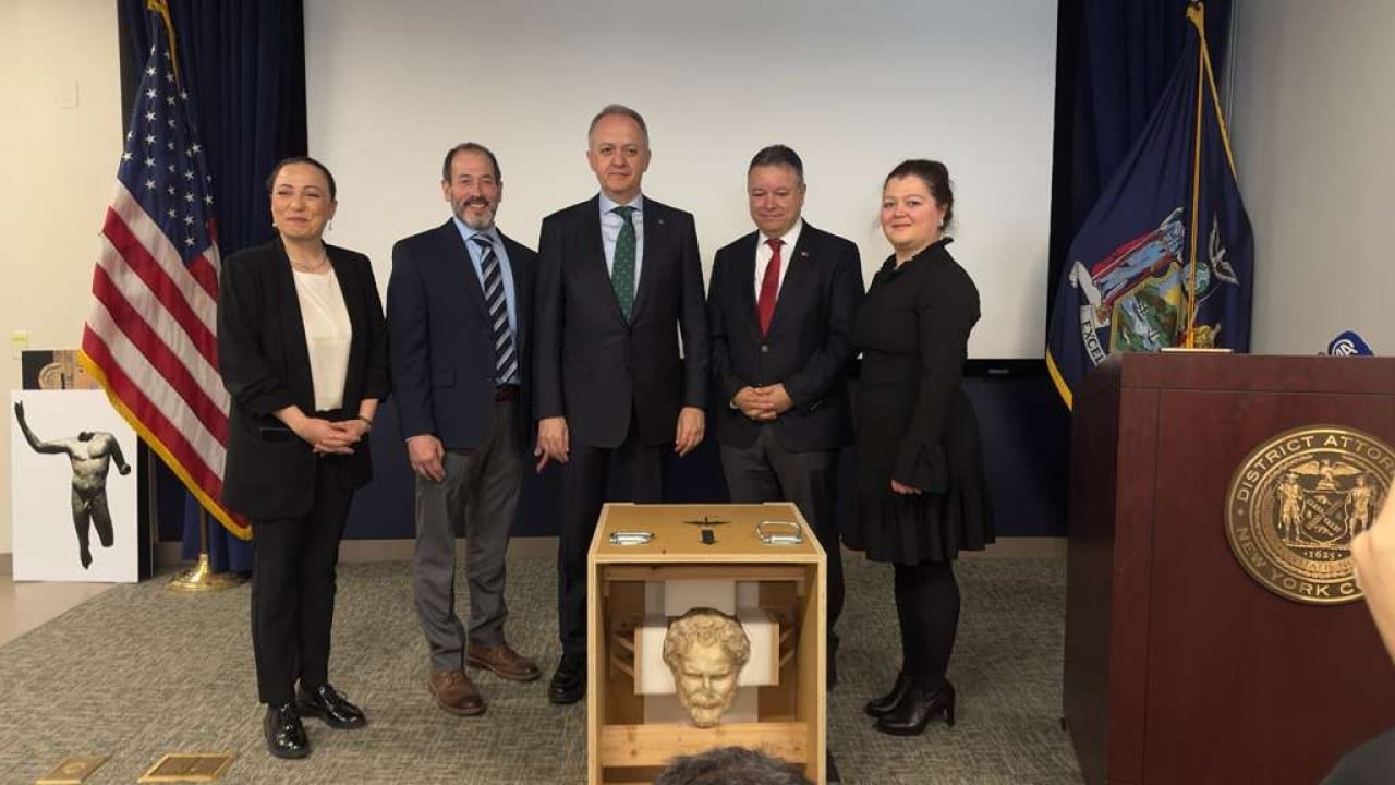 Foto - Türkiye, kayıp eserlerinin izini sürmeye devam ediyor: Boubon İmparatoru ve 28 eser yurtta