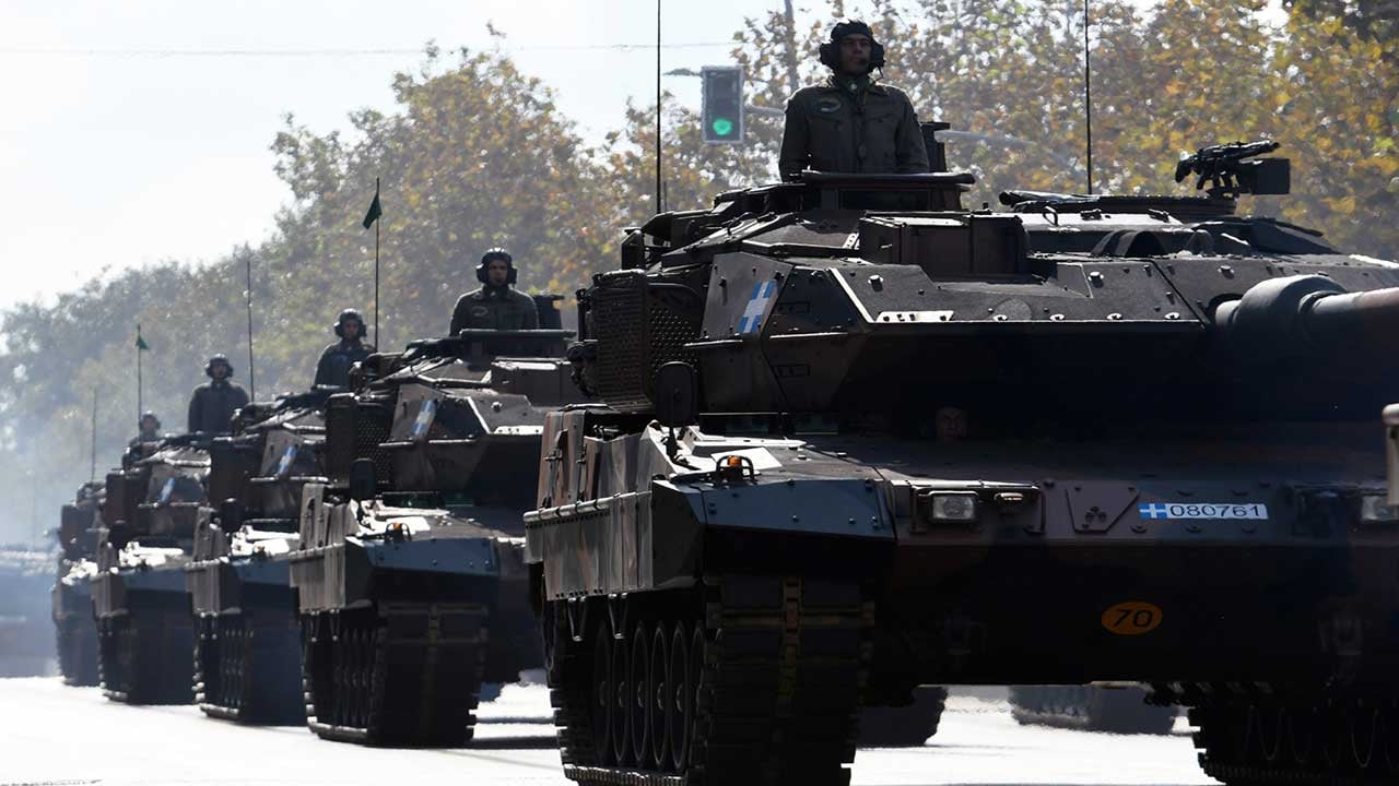 Foto - Türkiye korkusu milyarlarca dolar harcatıyor! Boylarından büyük işe girdiler