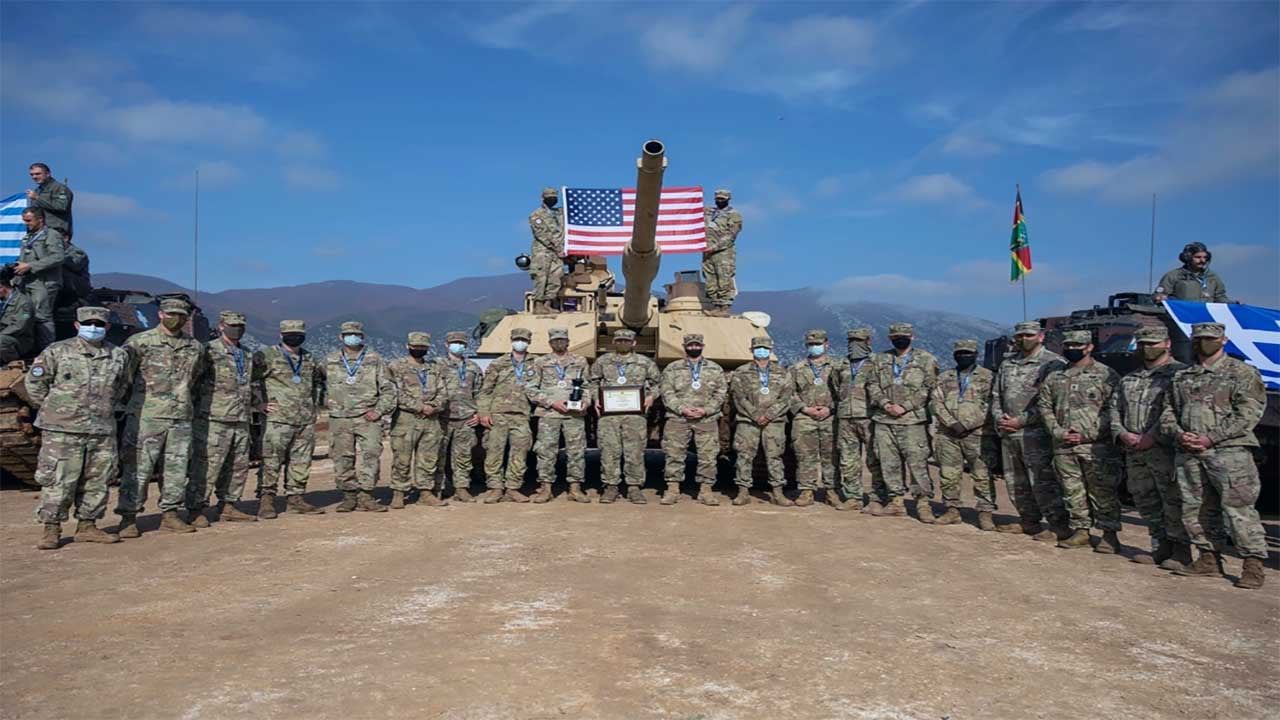 Foto - Türkiye korkusu milyarlarca dolar harcatıyor! Boylarından büyük işe girdiler