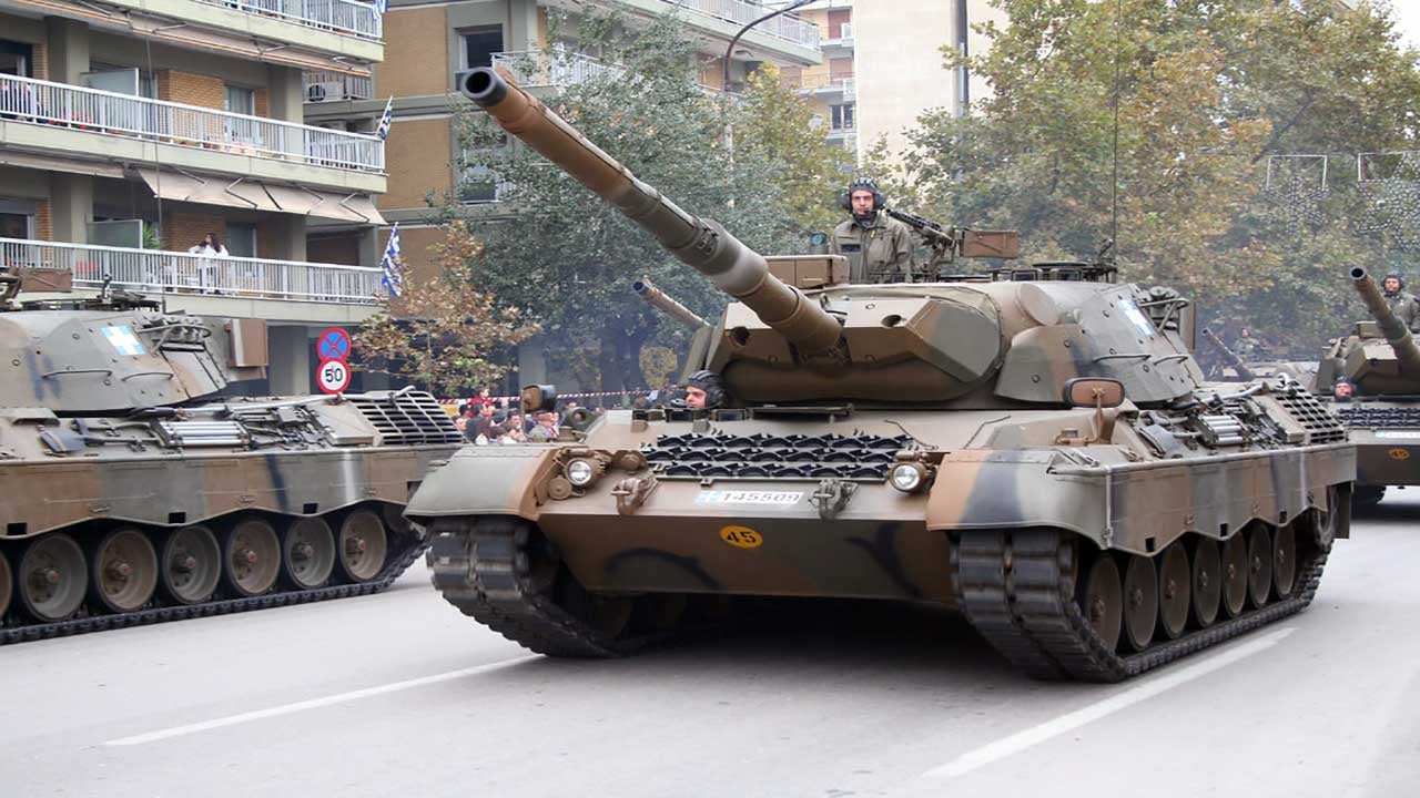 Foto - Türkiye korkusu milyarlarca dolar harcatıyor! Boylarından büyük işe girdiler