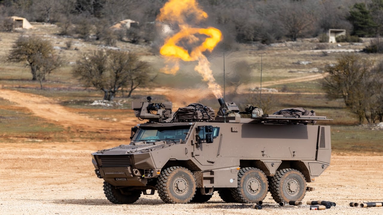 Foto - Türkiye korkusu resmen akıllarını aldı! Rus silahlarını çöpe atıp Fransızlara koştular