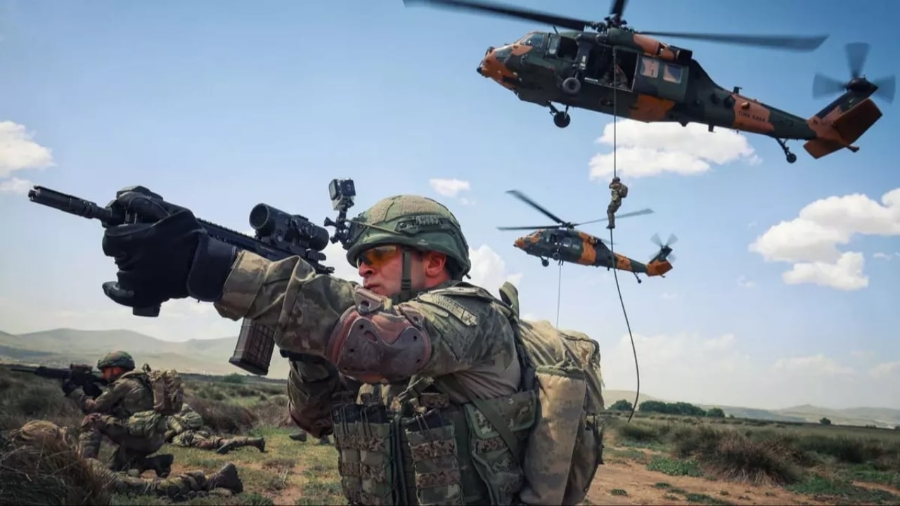 Foto - Türkiye korkusundan tir tir titriyorlar! "Türk askeri gibi bunu yapmamız lazım" dediler