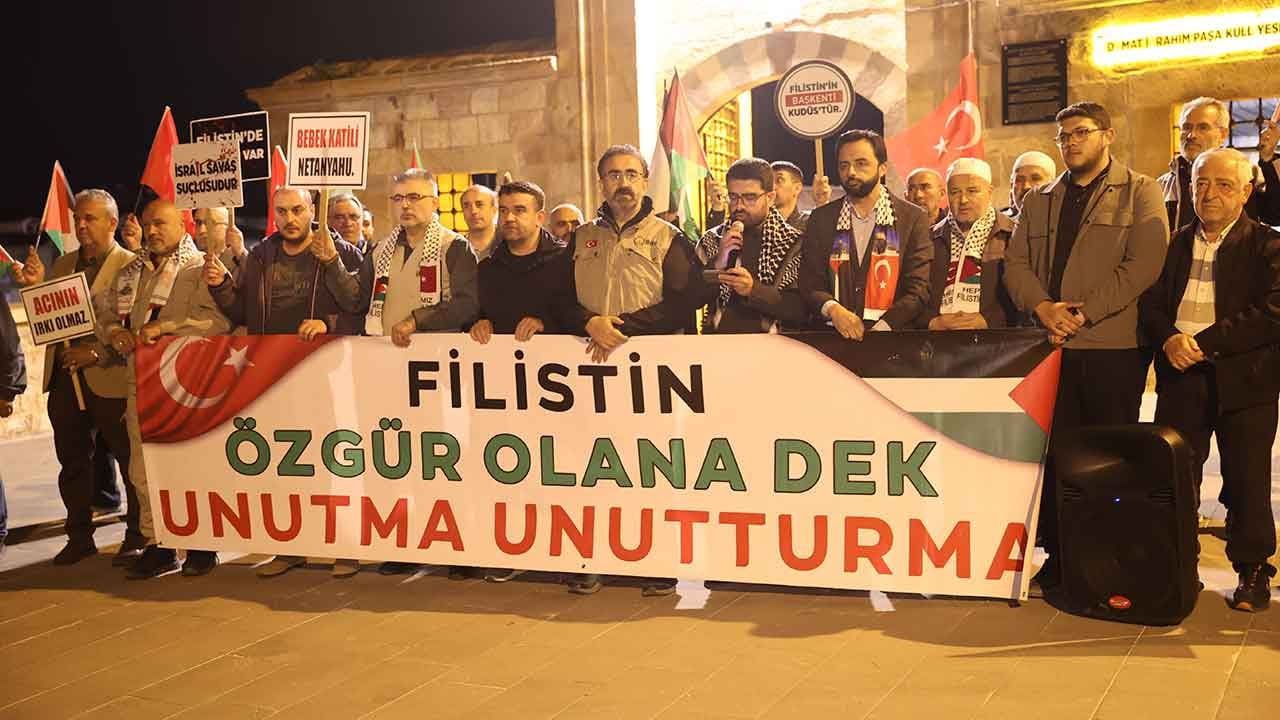 Türkiye tek yürek! Terörist İsrail'e tepki