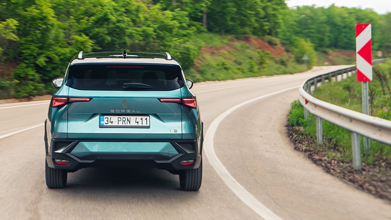 Foto - Türkiye üretimi yeni SUV Renault Boreal satışa sunuldu! 7 yıl garanti, hibrit motor, güçlü donanım!