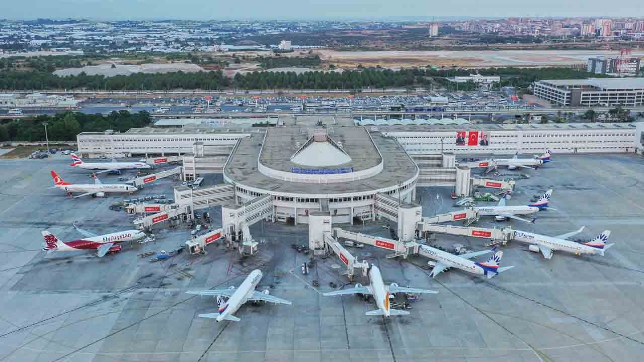 Foto - Türkiye yaptı istemezükçüler baktı: Havalimanı kapasitesi 26 AB ülkesinin nüfusunu solladı