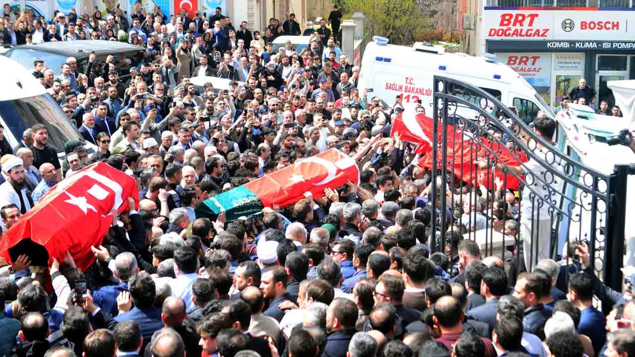 Foto - Türkiye yavrularını uğurladı: Minik bedenler toprağa verildi
