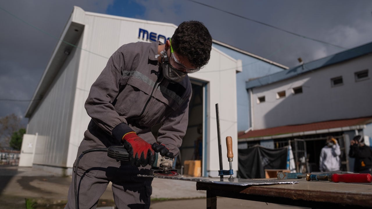 Foto - Türkiye’de bir ilk! Denizcilik meslek lisesinde elektrikli tekne üretildi