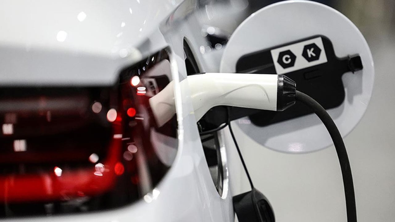 Foto - Türkiye’de elektrikli araçlar patladı! Yakıt depoları titriyor! Büyük dönüşüm hız kesmiyor! 