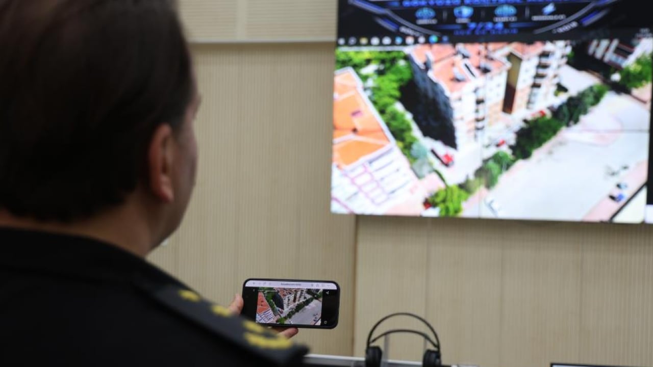 Foto - Türkiye’de ilk kez kuruldu: Emniyet teşkilatının havada uçan gözü