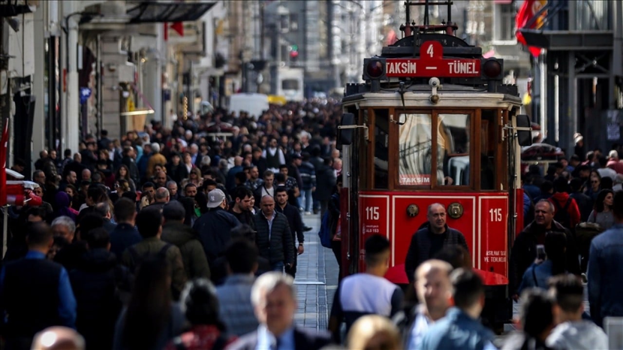 Foto - Türkiye’de kadınlar erkeklerden 5,2 yıl daha uzun yaşıyor