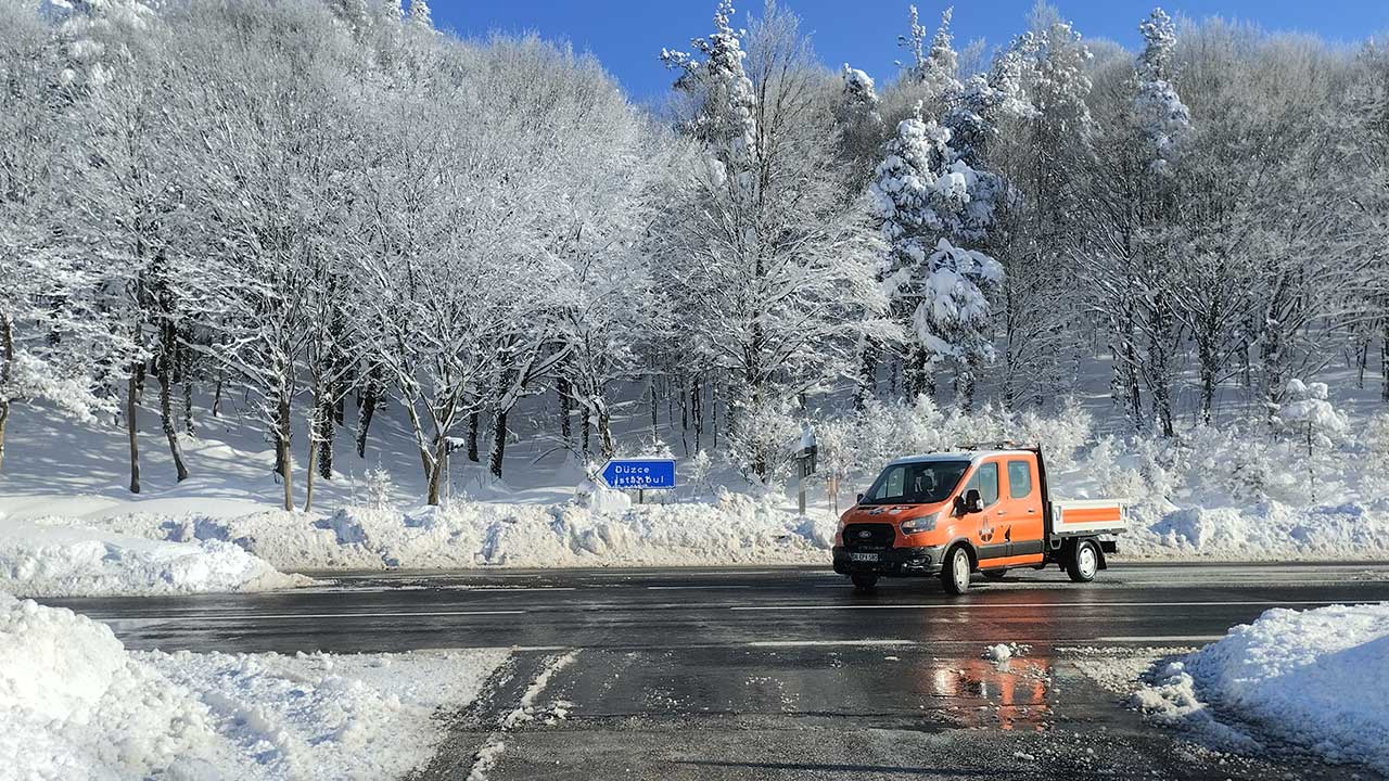 Foto - Türkiye'de 'kar' denilince ilk akla gelen Bolu Dağı'nda ulaşım rahatladı