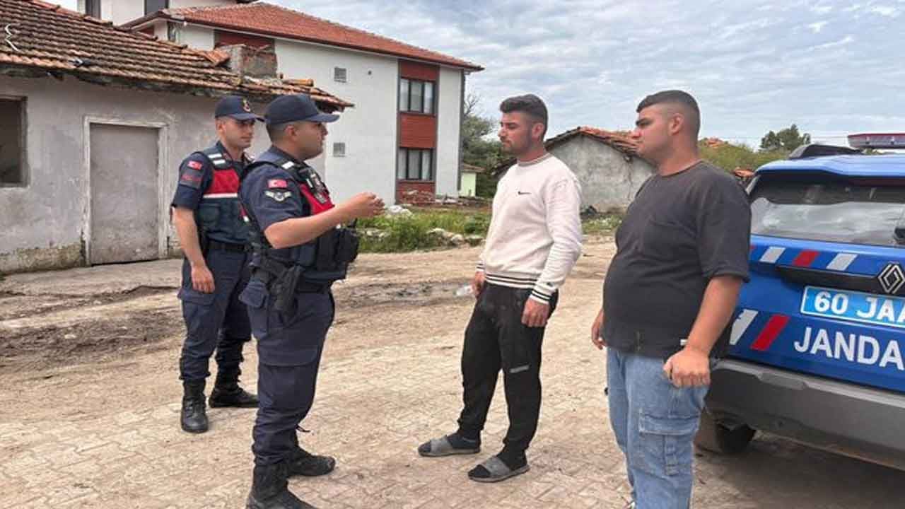 Foto - Türkiye'de koskoca ilçe diken üstünde! Vatandaşlar kaçıyor, esnaf kepenkleri indirdi
