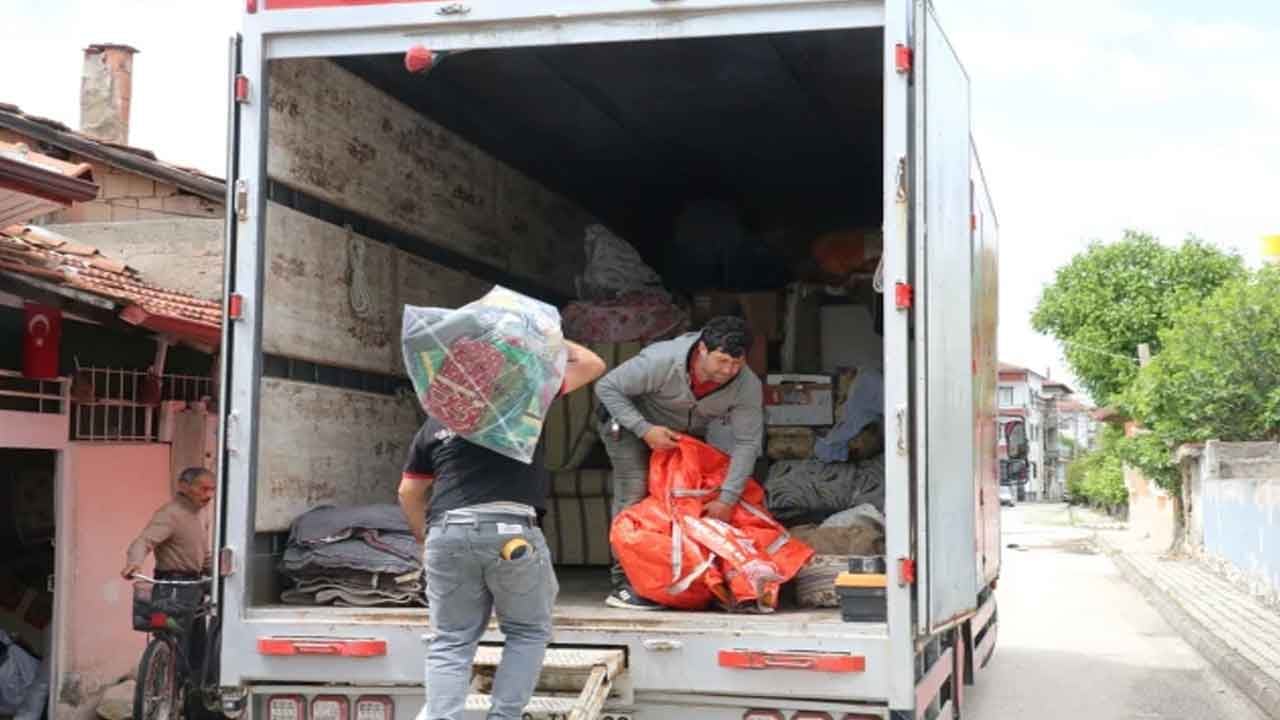 Foto - Türkiye'de koskoca ilçe diken üstünde! Vatandaşlar kaçıyor, esnaf kepenkleri indirdi