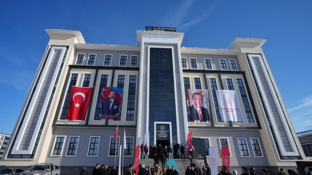 Foto - Türkiye’de kütüphanesiz yer kalmayacak! Bakan Ersoy açıkladı: Son 8 yılda 221 yeni kütüphane hizmete açıldı!