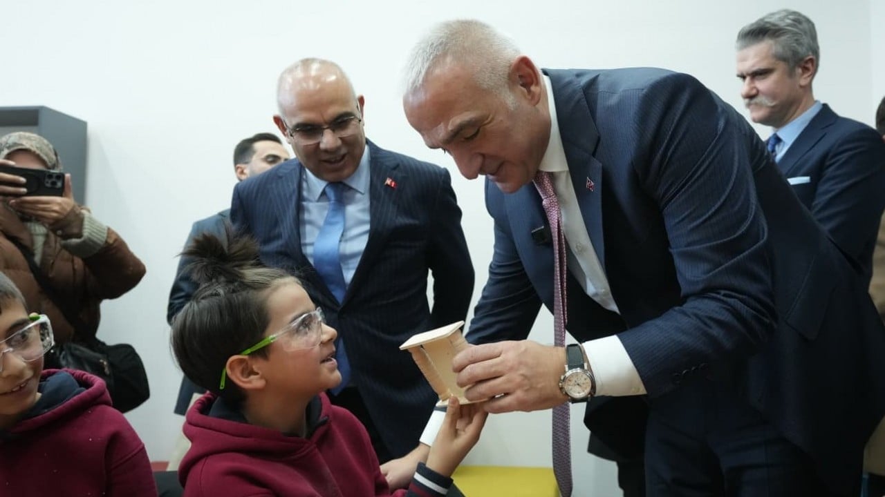 Foto - Türkiye’de kütüphanesiz yer kalmayacak! Bakan Ersoy açıkladı: Son 8 yılda 221 yeni kütüphane hizmete açıldı!