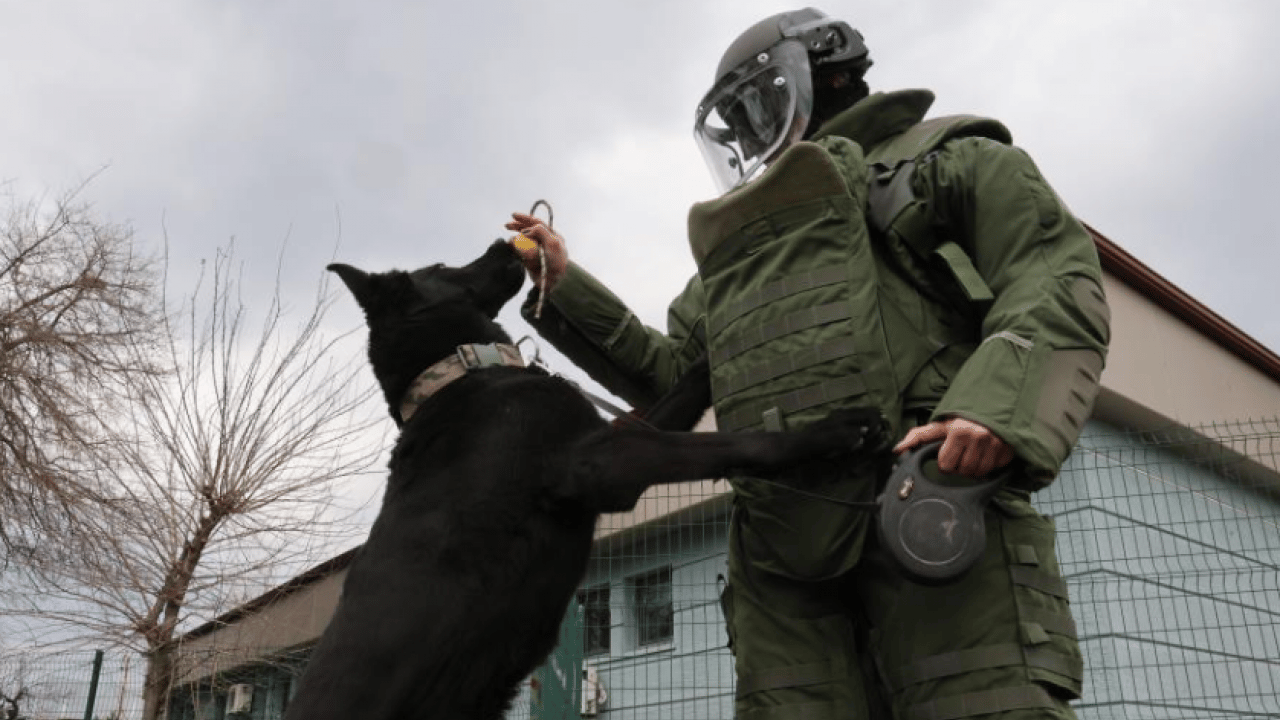 Foto - Türkiye’de sadece 3 kadın bu işi yapıyor! Emniyetin titiz inceleme timi iş başında 