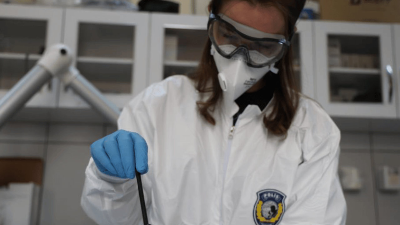 Foto - Türkiye’de sadece 3 kadın bu işi yapıyor! Emniyetin titiz inceleme timi iş başında 