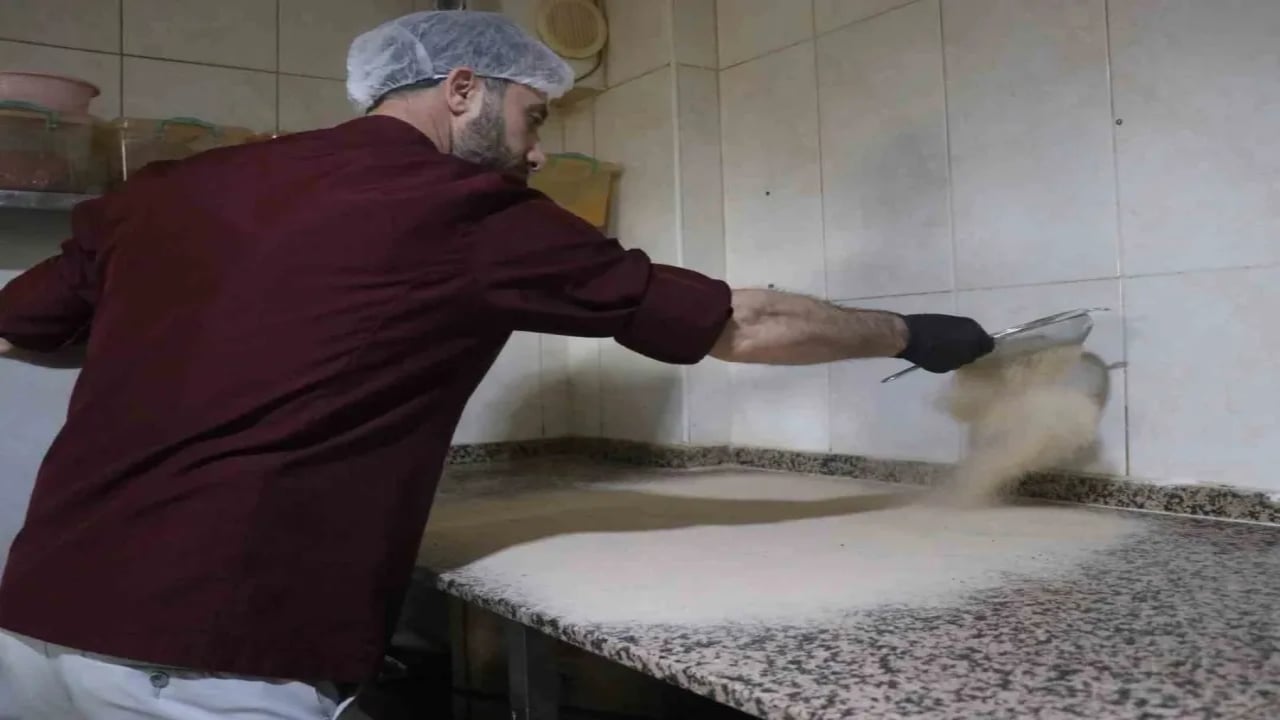 Türkiye’de sadece Sakarya’da üretiliyor! Tadına bakmak isteyenler sıraya giriyor: Sırrı Osmanlı’da