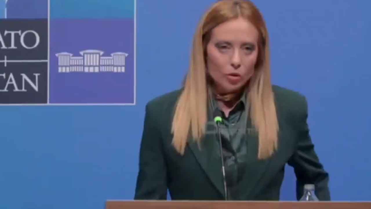 Foto - Türkiye'de sorulan soru Meloni'yi şekilden şekile soktu: O anlar dünya gündemine oturdu