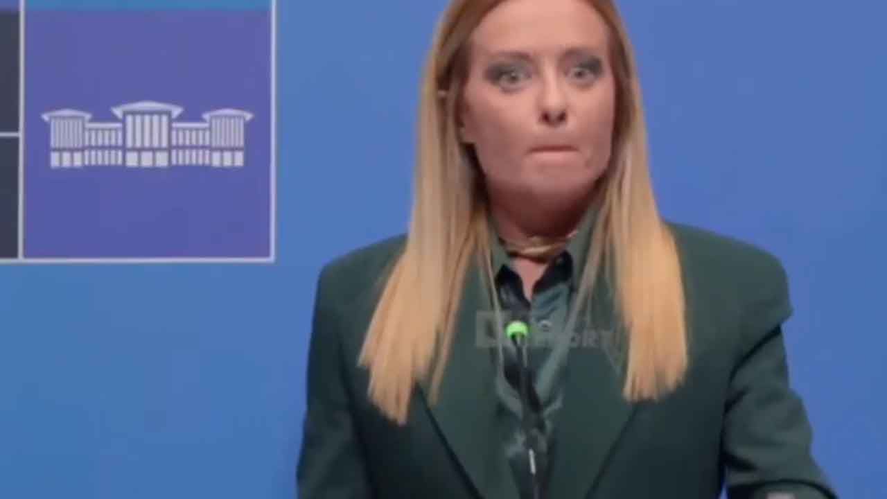 Foto - Türkiye'de sorulan soru Meloni'yi şekilden şekile soktu: O anlar dünya gündemine oturdu