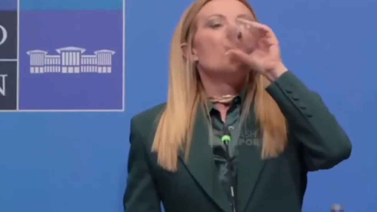 Foto - Türkiye'de sorulan soru Meloni'yi şekilden şekile soktu: O anlar dünya gündemine oturdu