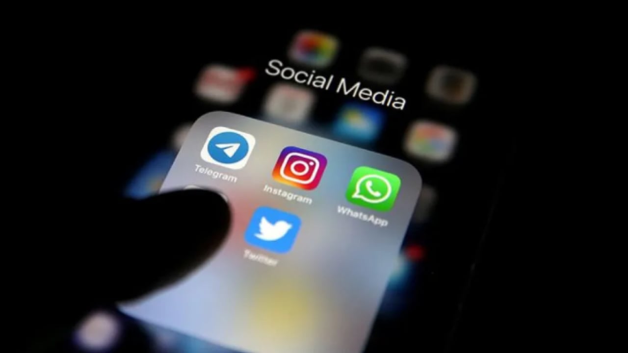 Foto - Türkiye'de sosyal medyaya sınırlama geliyor: O yaş gurubu hesap açamayacak!