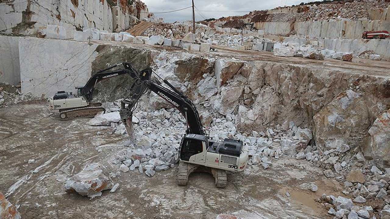 Foto - Türkiye'de yerin altındaki altın miktarı belli oldu! Rakamı duyan havalara uçacak