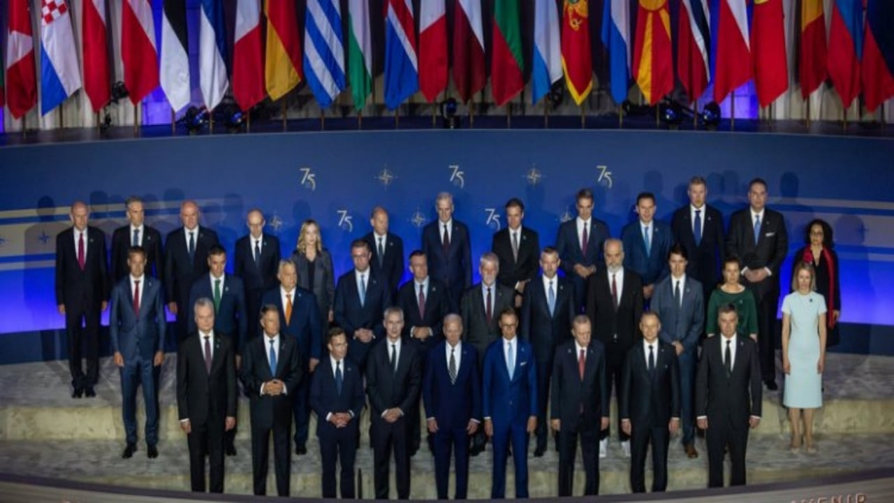 Foto - Türkiye’deki NATO zirvesi öncesi flaş karar! O ilçelerde çalışan memurlara bir haftalık izin verildi