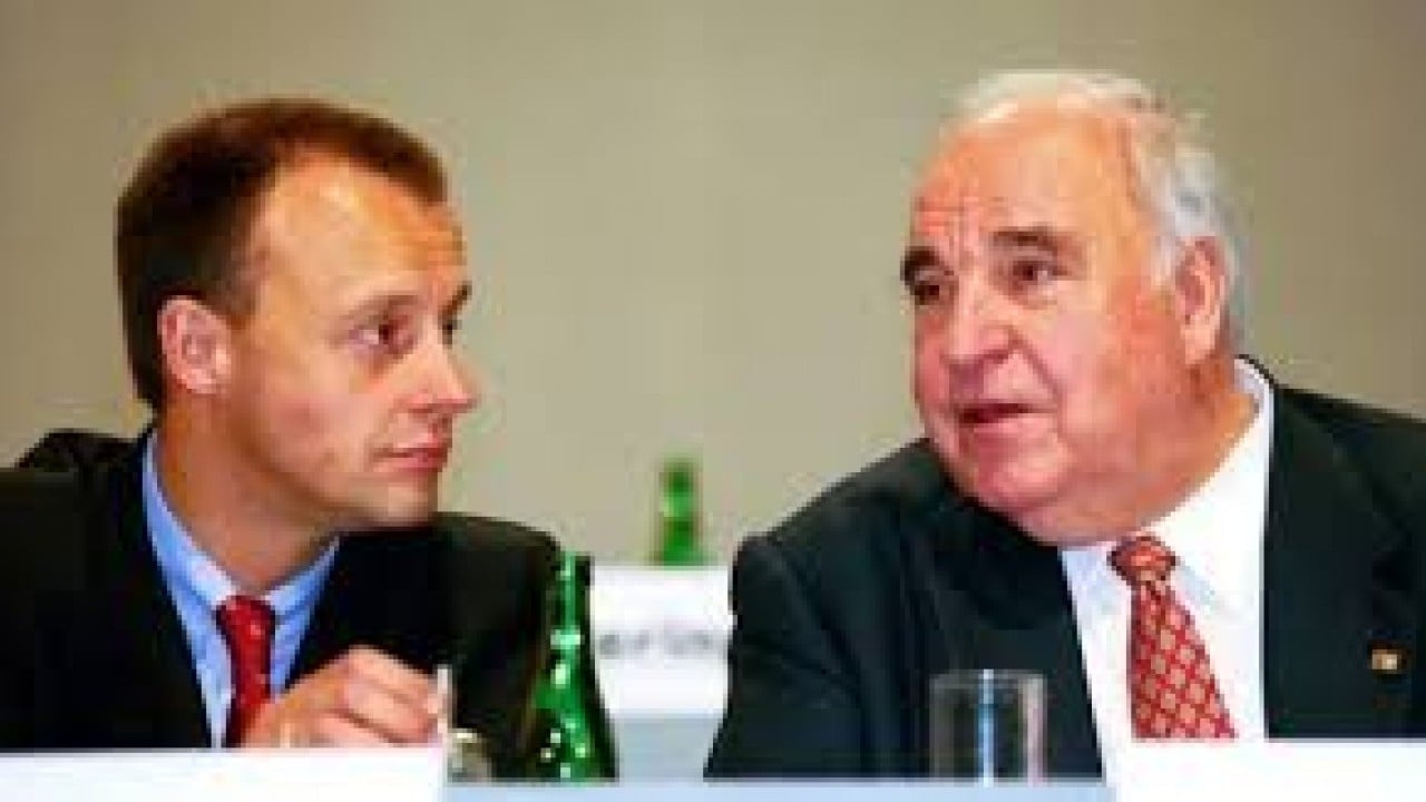 Foto - Türkiye'deki valiz şovu sonrası Merz'in serveti belli oldu