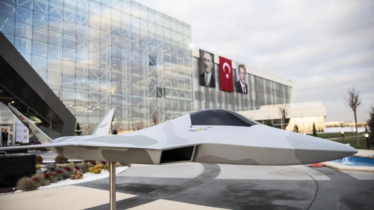 Foto - Türkiye'den 30 tane Hürjet alacaklardı! Savaş çıkınca siparişi değiştirme kararı aldılar