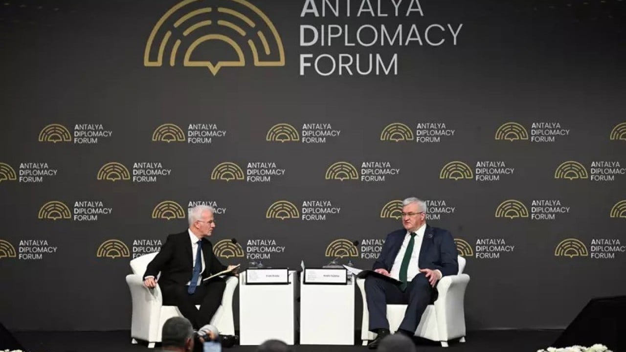 Foto - 'Biz küçük ülkeyiz' deyip büyük hamleyi duyurdular: Türkiye’den 6 tane Bayraktar TB2 SİHA aldık