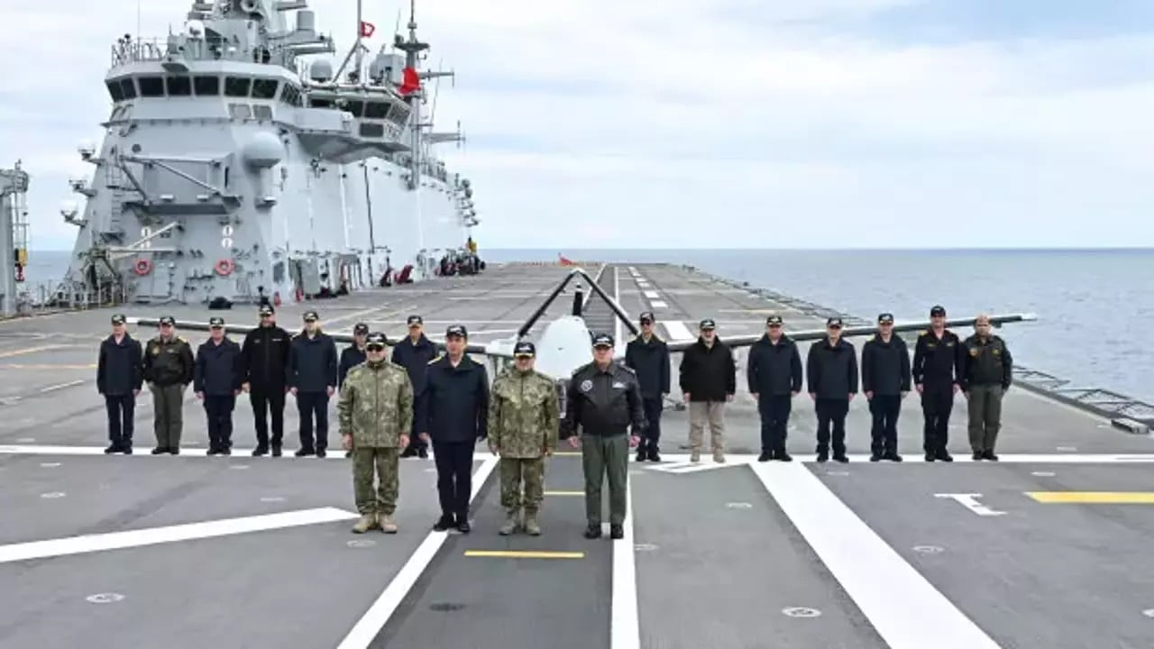 Foto - Türkiye'den dengeleri sarsacak hamle! Açıklama az önce geldi: Tamı tamına 50 savaş gemisi...