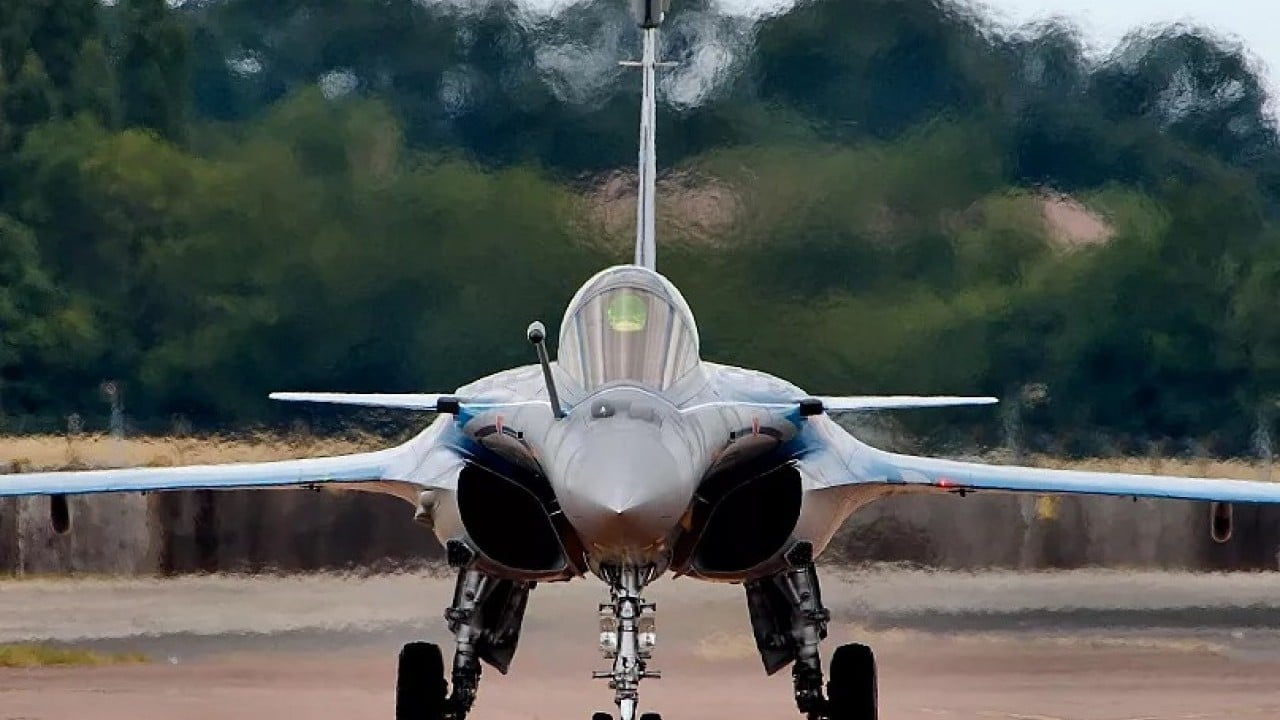 Foto - Türkiye'den Kaan alacaklardı! Fransa ile anlaştılar, Rafale savaş uçaklarını üsse indirdiler