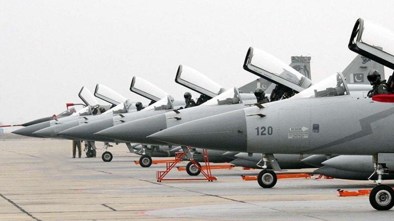 Foto - Türkiye'den Kaan almayı planlayan Azerbaycan'dan ters köşe! JF-17 savaş uçağı için anlaştılar