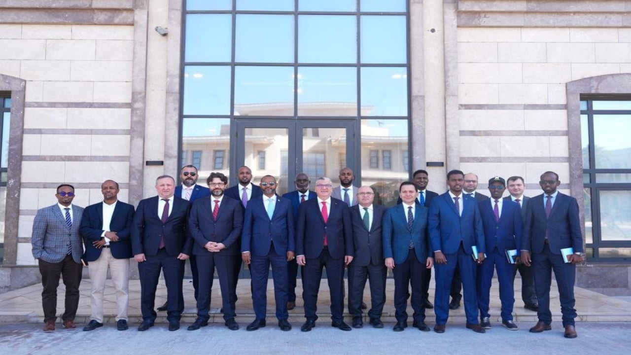 Foto - Türkiye’den Mavi Vatan’ı genişletecek dev hamle! Petrol aradığımız ülkede şimdi de o sektöre el attık